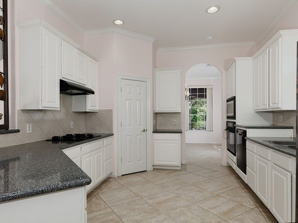 7 Sovereign Way, Conroe TX 77384