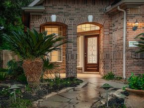 7 Sovereign Way, Conroe TX 77384