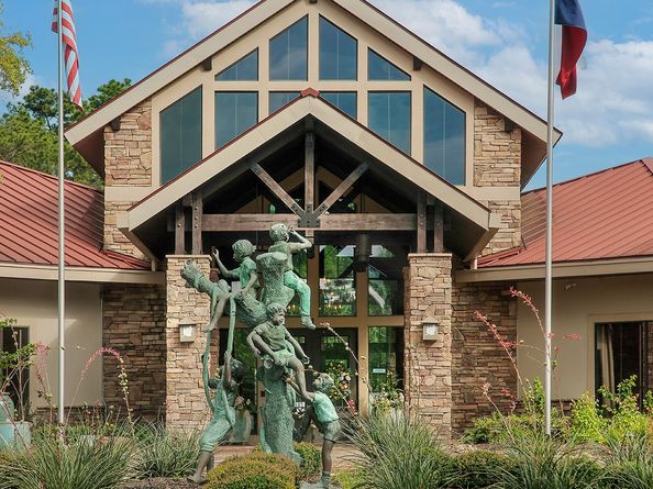 7 Sovereign Way, Conroe TX 77384