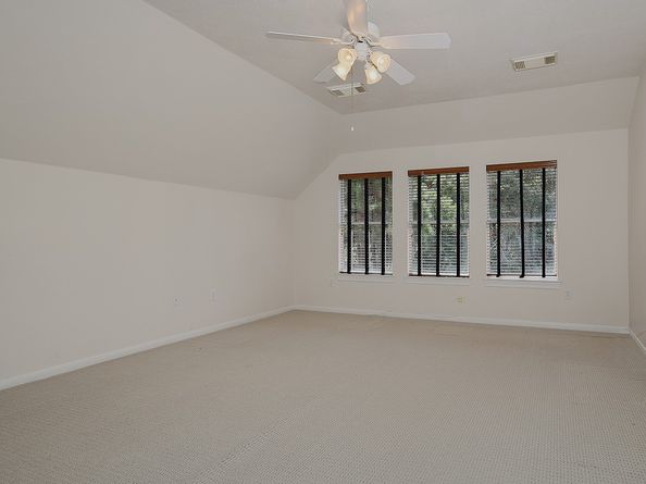 7 Sovereign Way, Conroe TX 77384