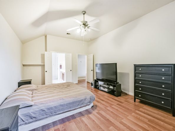 8719 Sailing Drive, Humble TX 77346