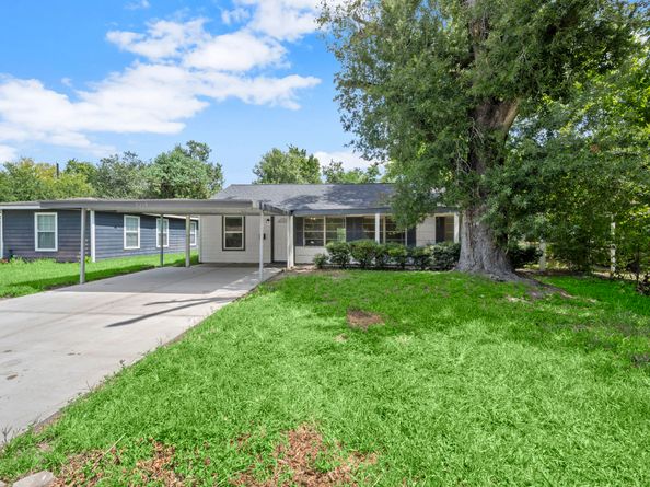 5219 Myrtlewood Street, Houston TX 77033