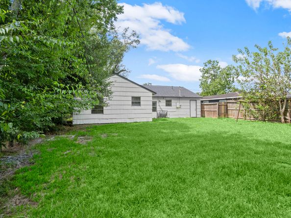 5219 Myrtlewood Street, Houston TX 77033