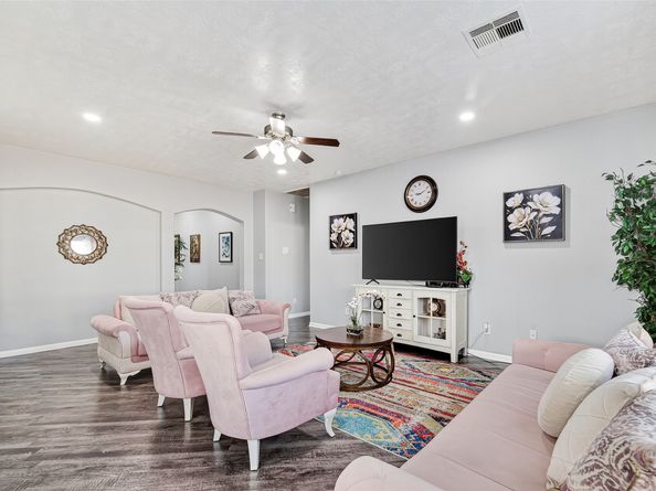 6527 Capridge Drive, Houston TX 77048