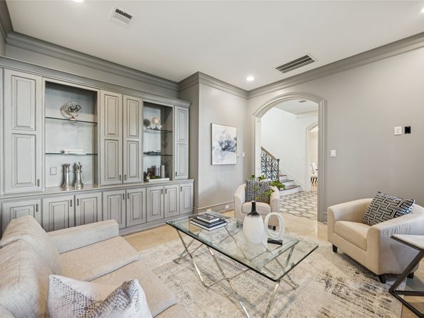 3749 Olympia Drive, Houston TX 77019