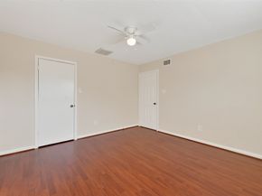 1698 Creekside Drive, Sugar Land TX 77478