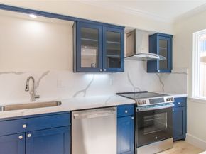 5805 Valley Forge Drive 96, Houston TX 77057