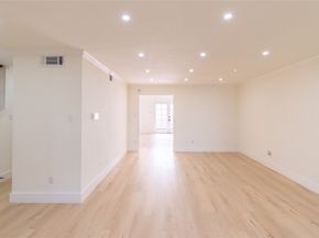 5805 Valley Forge Drive 96, Houston TX 77057