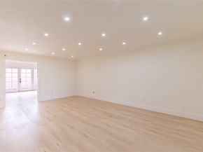 5805 Valley Forge Drive 96, Houston TX 77057