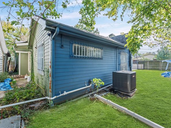 605 Post Street, Houston TX 77022