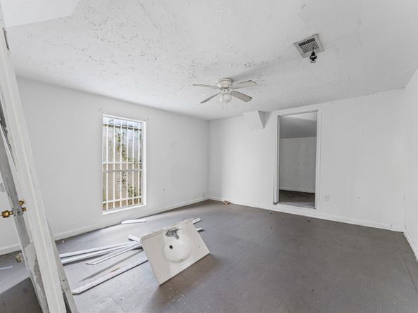 605 Post Street, Houston TX 77022