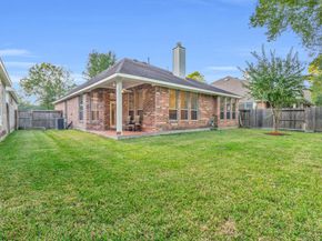 34 Windsor Bridge Drive, Conroe TX 77384