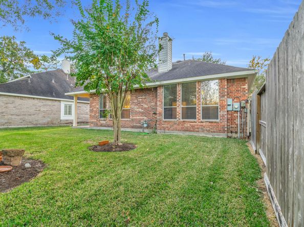 34 Windsor Bridge Drive, Conroe TX 77384