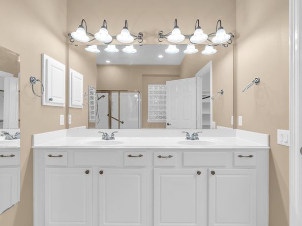 34 Windsor Bridge Drive, Conroe TX 77384