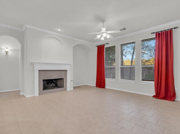 34 Windsor Bridge Drive, Conroe TX 77384