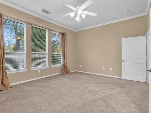 34 Windsor Bridge Drive, Conroe TX 77384