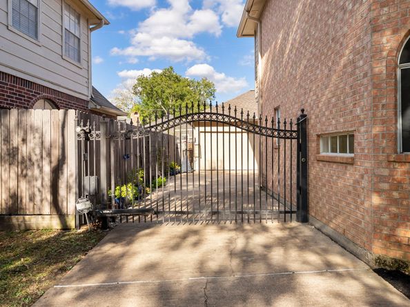 16022 Winchmore Hill Drive, Spring TX 77379