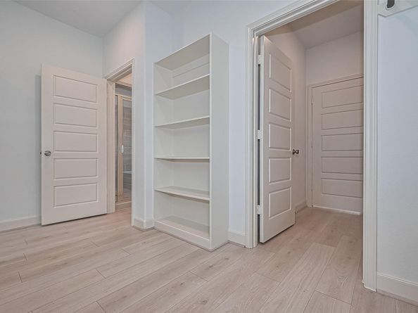 8927 Grovner Place, Houston TX 77055