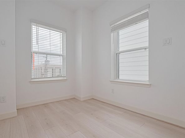 8927 Grovner Place, Houston TX 77055