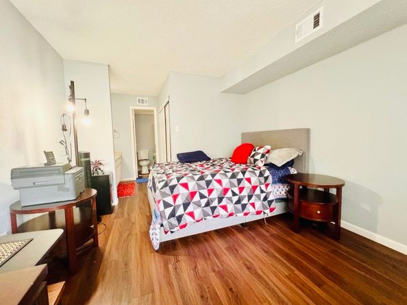 6239 Ludington Drive 22928, Houston TX 77035