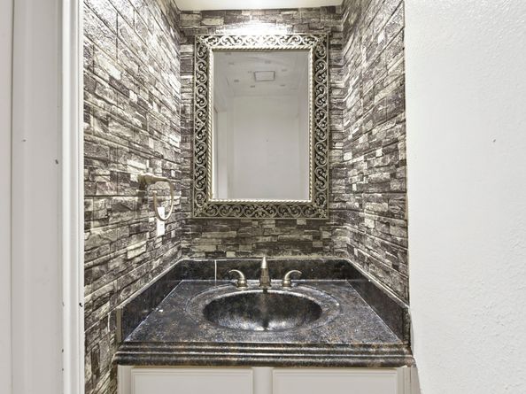 4534 Brook Shadow Drive, Houston TX 77345