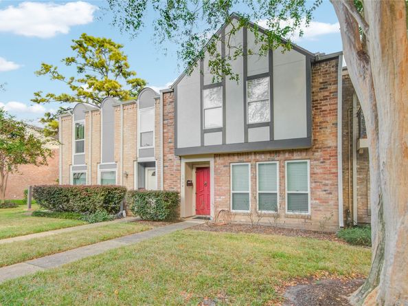 1334 Country Place Drive, Houston TX 77079