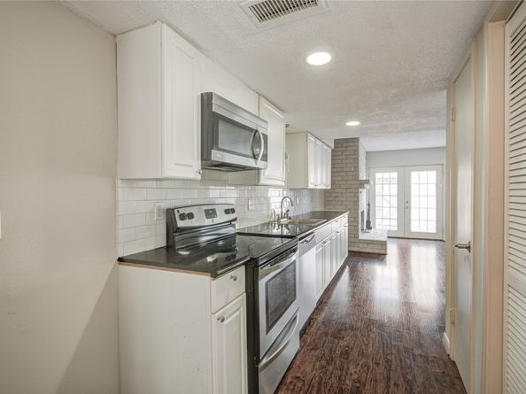 1334 Country Place Drive, Houston TX 77079