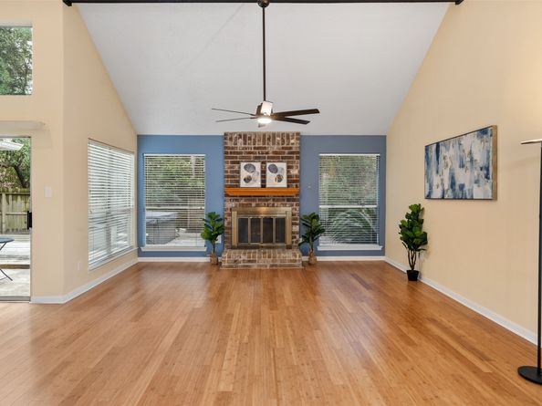 25 N Summer Star Court, The Woodlands TX 77380