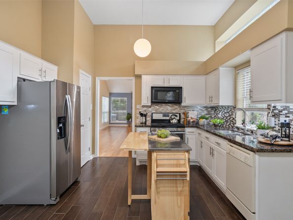 25 N Summer Star Court, The Woodlands TX 77380