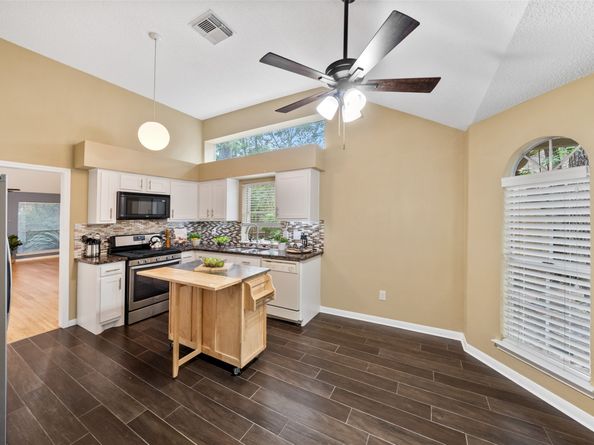 25 N Summer Star Court, The Woodlands TX 77380