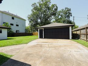 2111 Wycliffe Drive, Houston TX 77043