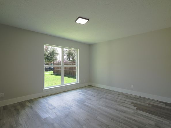 2111 Wycliffe Drive, Houston TX 77043