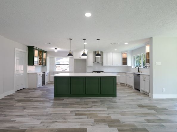 2111 Wycliffe Drive, Houston TX 77043