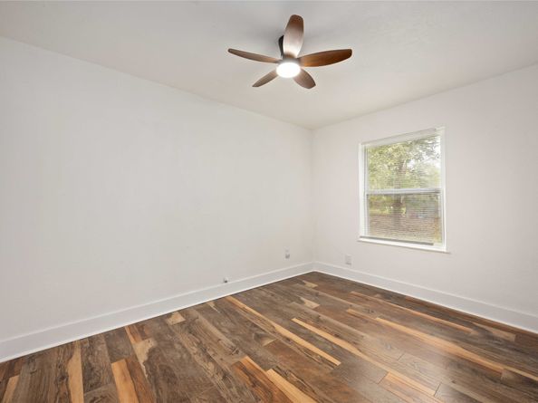 6043 Lyndhurst Drive, Houston TX 77033