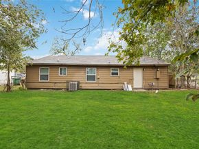 6043 Lyndhurst Drive, Houston TX 77033