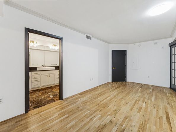 3030 Post Oak Boulevard 203, Houston TX 77056