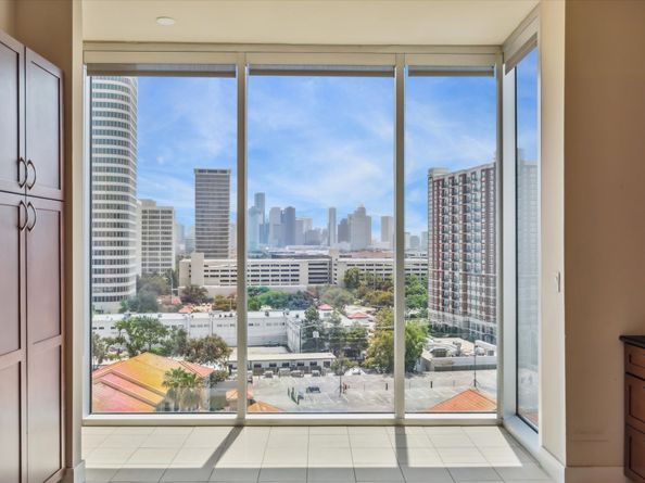 3333 Allen Parkway 1102, Houston TX 77019