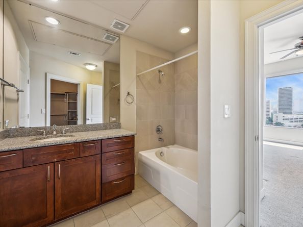 3333 Allen Parkway 1102, Houston TX 77019