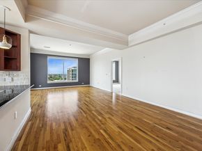 3333 Allen Parkway 1102, Houston TX 77019