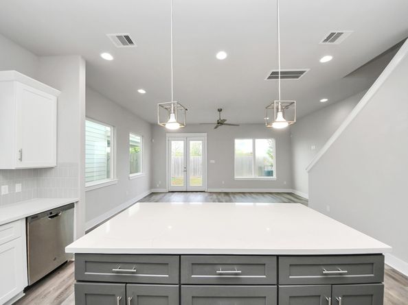 2507 Des Chaumes Street, Houston TX 77026