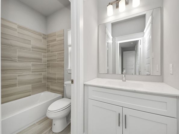 2507 Des Chaumes Street, Houston TX 77026