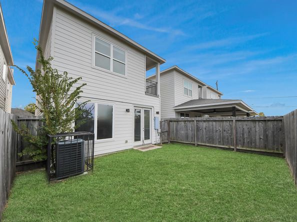 2507 Des Chaumes Street, Houston TX 77026