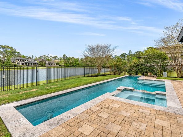 18 Pronghorn Place, The Woodlands TX 77389