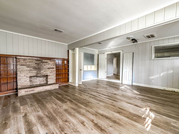 7203 Gore Drive, Houston TX 77016