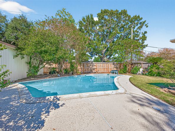 5734 Sanford Road, Houston TX 77096