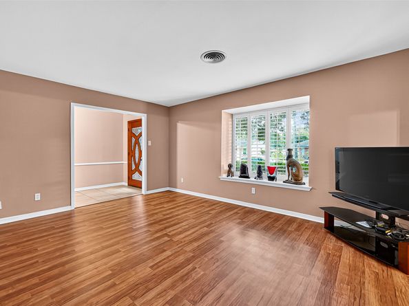 5734 Sanford Road, Houston TX 77096