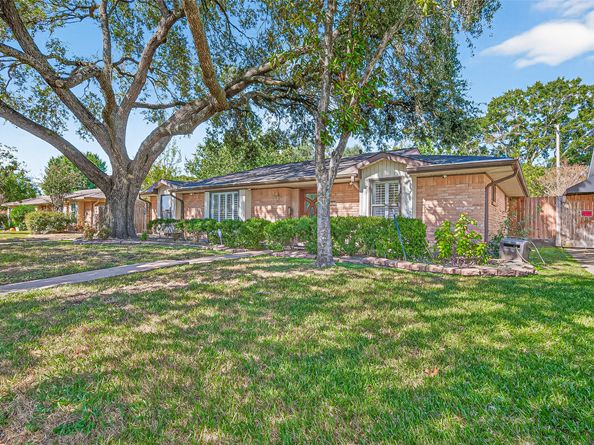 5734 Sanford Road, Houston TX 77096