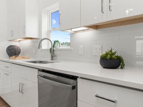 4718 Thornton Views  Rd, Houston TX 77018