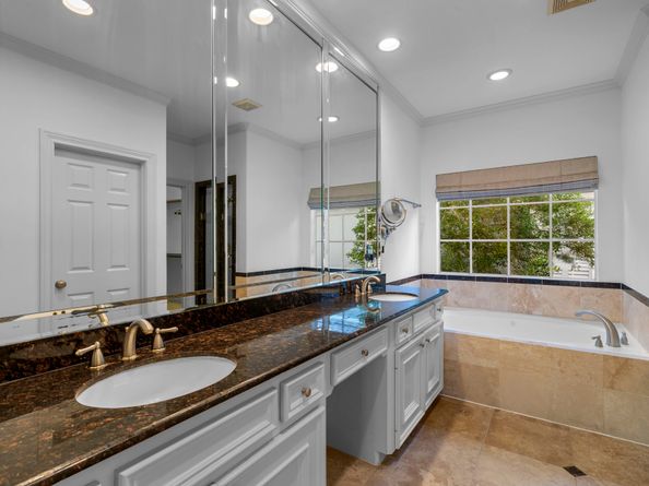 3219 N Pemberton Circle Drive, Houston TX 77025