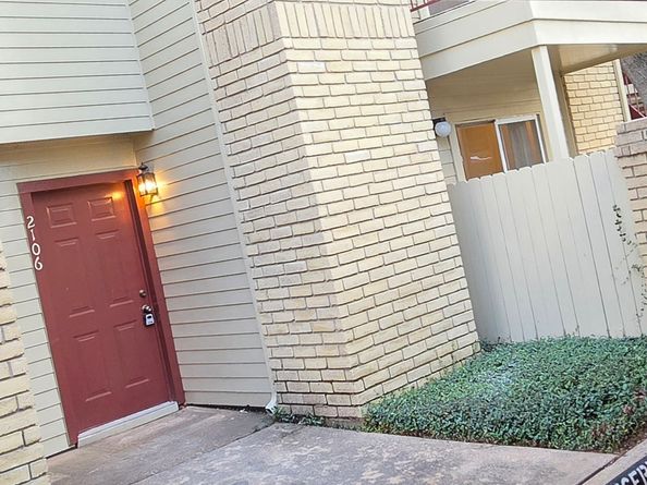 2120 El Paseo Street 2106, Houston TX 77054